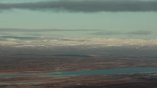 Seyðisfjörður – Mývatn Nach der Überquerung der Passstraße bietet sich ein erster imposanter Blick mit einer grandiosen Aussicht.