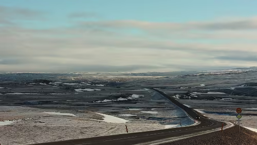 Seyðisfjörður – Mývatn An der Einmündung des „Jökuldalsvegur“ [923] in die [1].