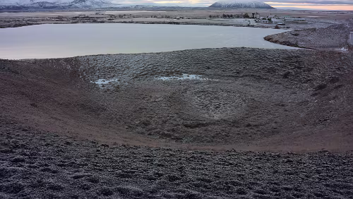 Mývatn Die typischen Krater an dieser Stelle des Mývatn.