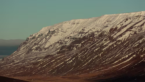 Mývatn – Varmahlíð Die Straße schlängelt sich durch das Nichts.