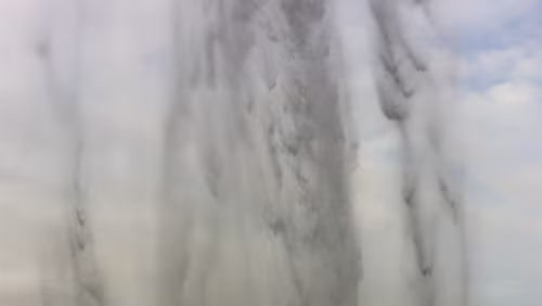 Reykjavík – Vík í Mýrdal Am Seljalandsfoss.