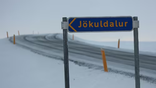 Egilsstaðir – – Tórshavn An der Stelle stand ich vor gut einer Woche schon mal, heute ist das Wetter eher durchwachsen, aber trotzdem so gut, dass man an dieser Stelle wieder einen...