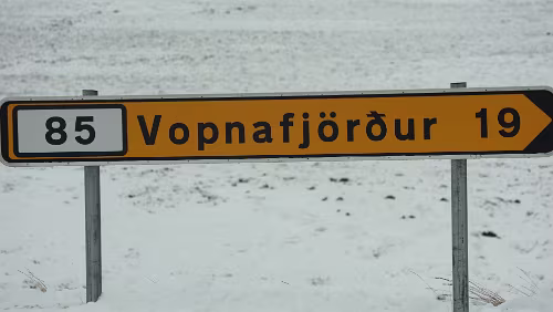 Egilsstaðir – – Tórshavn An einem Abzweig der [1]. Noch 19 km bis nach Vopnafjörður.