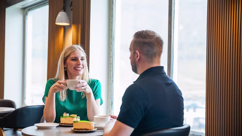 Undirhúsið Menschen
