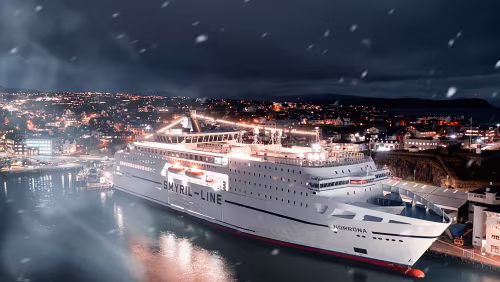 Das Schiff MS Norröna an Weihnachten / Tórshavn