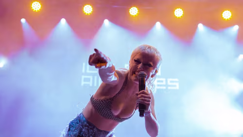 03.11.2022 amyl--the-sniffers--art-museum