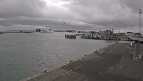 Fähranleger Hirtshals „Meine“ Fähre liegt bereit.