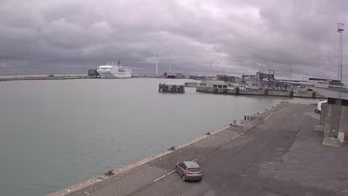 Fähranleger Hirtshals „Meine“ Fähre liegt bereit.