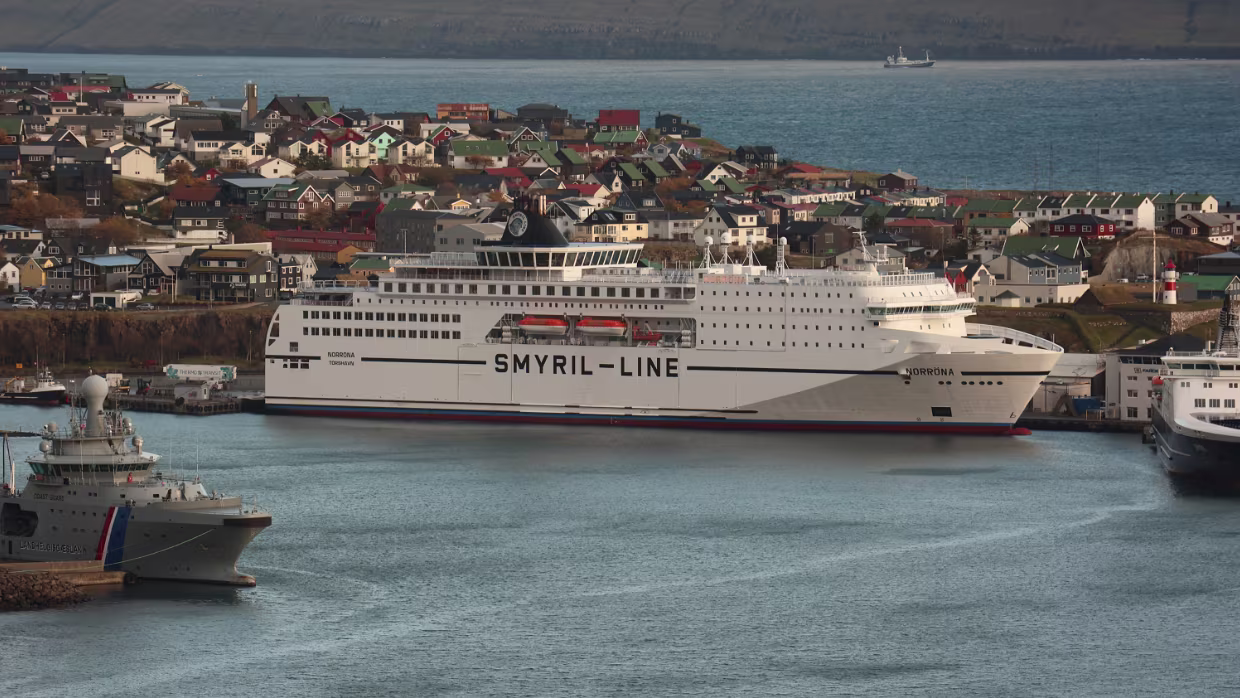 30.10.2023 – Tórshavn – Karte – Reiseroute Mo 30.10.2023 Tórshavn Karte – Fähre var width="100%"; var height="300"; var names=true; var...