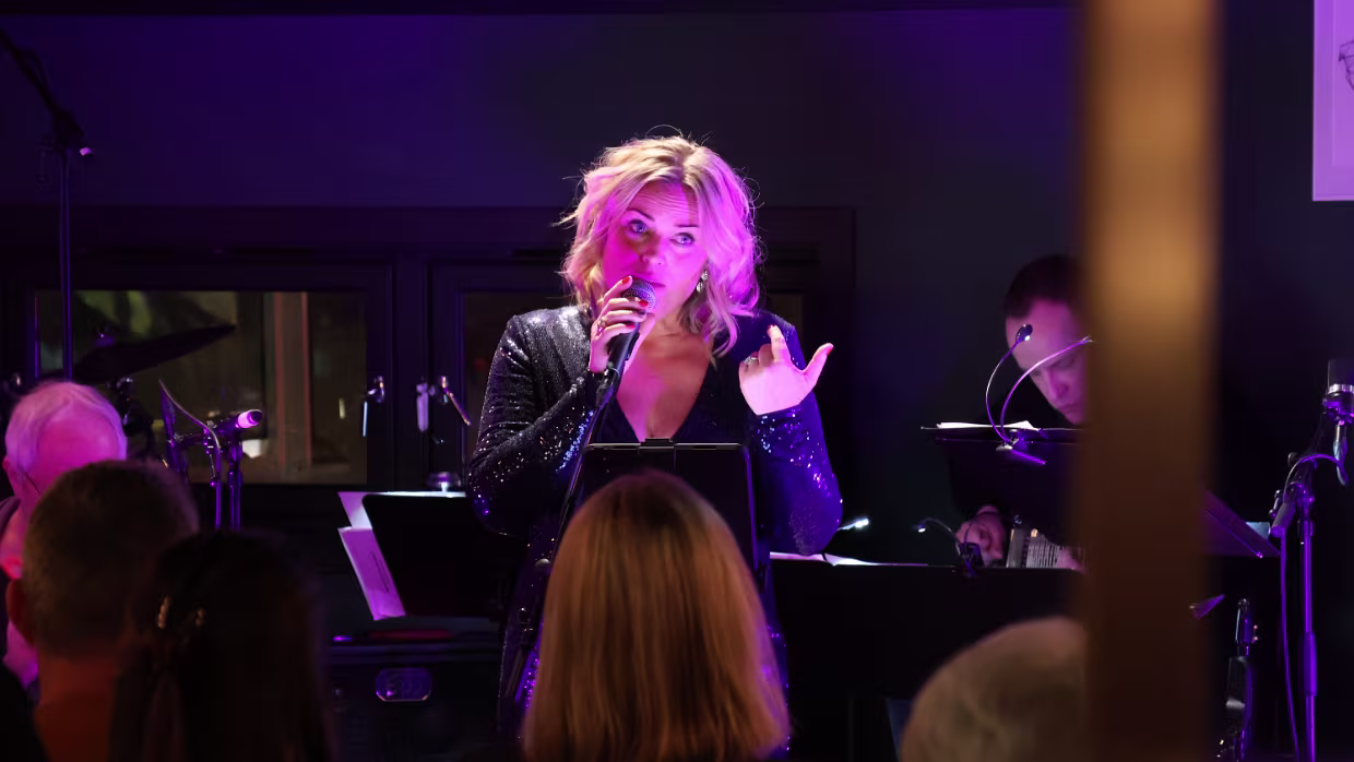 02.02.2024 Tromsø – – – Longyearbyen