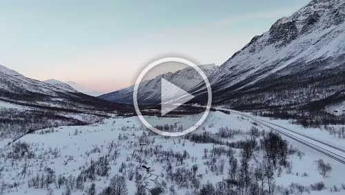 Tromsø – Skarberget – – Bognes – Bodø Am Rastplatz „ Sarastein “.