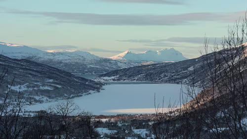 Tromsø – Skarberget – – Bognes – Bodø Am Gratangsfjellet.