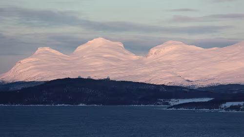 Bodø – Mosjøen Links sieht man die „ Forsvarets stasjon Fauske “.
