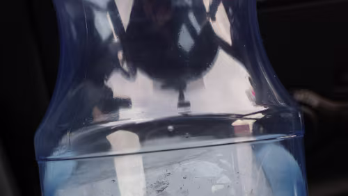 Lillehammer – Haukeli Auch nach einigen Stunden Fahrt ist das Wasser in der Flasche fast noch komplett gefroren.