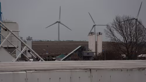 Hahnstätten – Puttgarden – – Rødby – Helsingør Die Bauarbeiten am Tunnel schreiten voran.