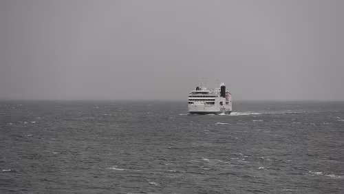 Hahnstätten – Puttgarden – – Rødby – Helsingør Eine andere Fähre kommt von Dänemark.