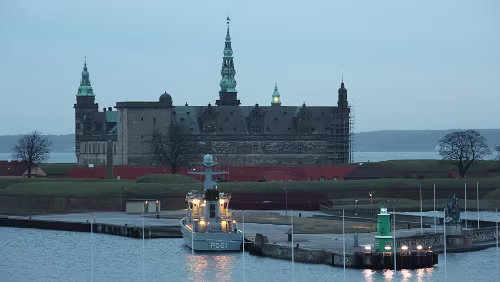 Helsingør – – Helsingborg – Sunne Kronborg.