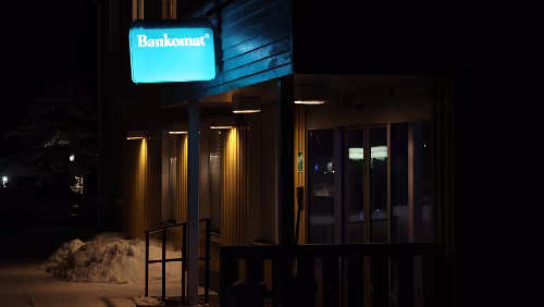 Östersund – Vuollerim Hier kann man Bargeld abheben, wie krass ist das denn?