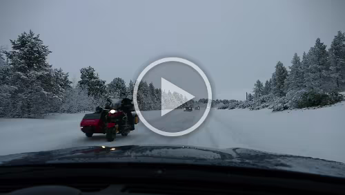 Vuollerim – Tromsø Da sag noch einer ich wäre verrückt mit meiner Karre im Winter in Skandinavien zu fahren. Wie verrückt bitteschön sind denn diese Motorradfahrer?