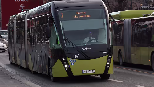 Trondheim Es sind viele Elektrobusse unterwegs.
