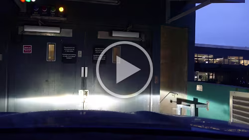 Aarhus Fahren mit dem Auto-Fahrstuhl.