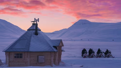 Electric Snowmobile Safari to Advent Lodge Electric Snowmobile Safari to Advent Lodge