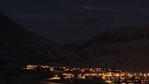 Hiorthhamn - Dark Season: Hike to Frozen Fjord Hiorthhamn - Dark Season: Hike to Frozen Fjord