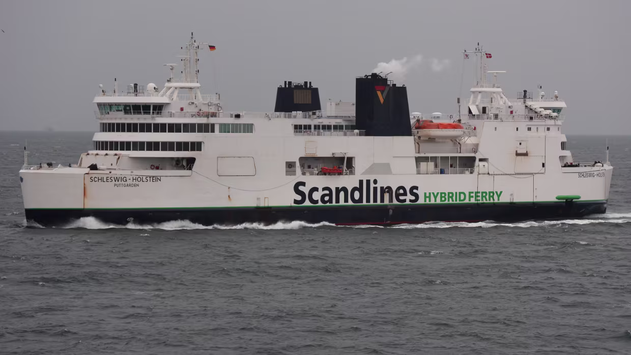 24.01.2025 Hahnstätten – Puttgarden – – Rødby – Helsingør Karte – Reiseroute Fr 24.01.2025 Hahnstätten – Leverkusen – Bremen – Puttgarden – – Rødbyhavn – Helsingør — 10 Std. 44...