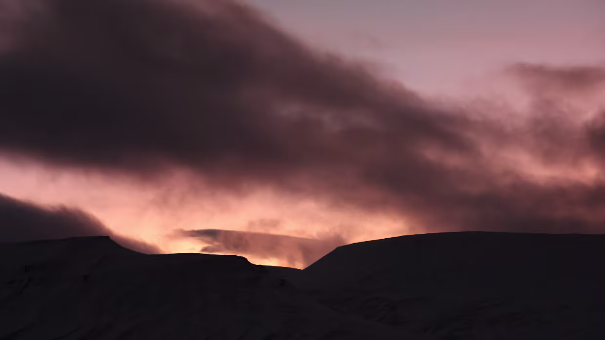 30.01.2025 Longyearbyen Karte – Reiseroute Do 30.01.2025 Longyearbyen Unterkunft Unterkunft Aktuelle Wetteraussichten vv_Longyearbyen...