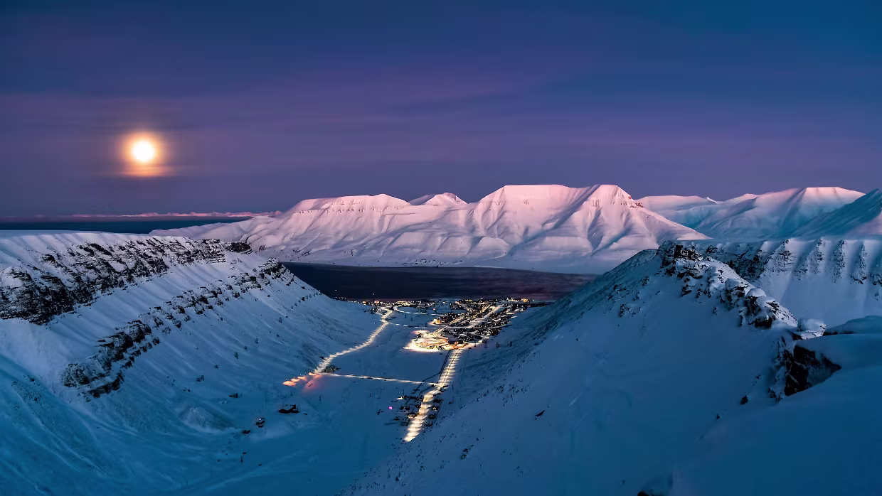 Arctic Coliving | 78° North Möchtest du eine längere Zeit in Longyearbyen verbringen, um dich voll und ganz auf deine Arbeit oder ein wichtiges...