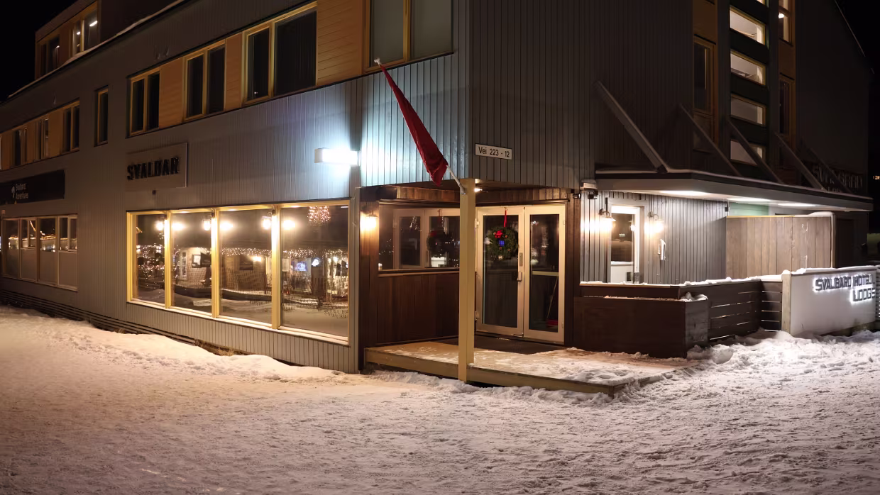 28.11.2025 Longyearbyen – Nordlysaften Karte – Reiseroute Fr 28.11.2025 Longyearbyen Unterkunft Unterkunft Aktuelle Wetteraussichten vv_Longyearbyen...