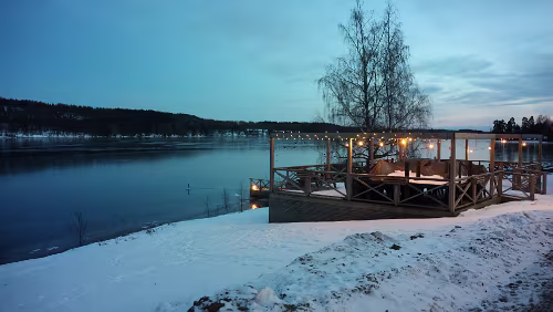Helsingør – – Helsingborg – Sunne Der alte Landungssteg wurde abgebaut. Dafür ist die kleine Terrasse neu.