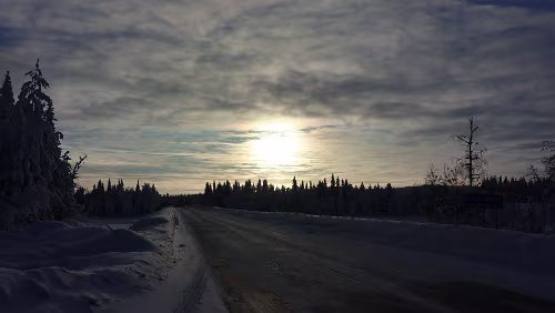 Östersund – Jokkmokk Die Sonne versinkt schon bald wieder.