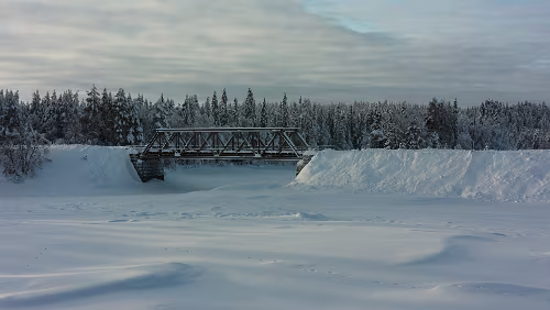 Östersund – Jokkmokk Am „Vindelälven“.
