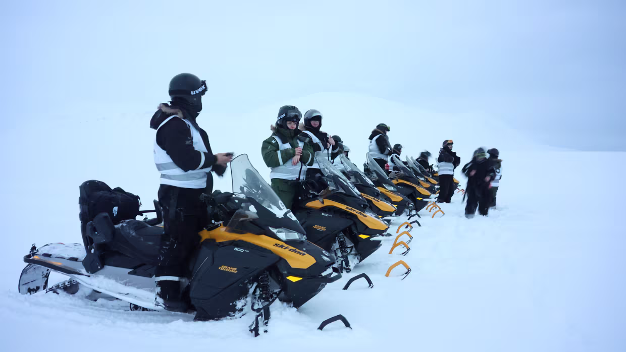 05.02.2026 Longyearbyen Karte – Reiseroute Do 05.02.2026 Longyearbyen Unterkunft Unterkunft Aktuelle Wetteraussichten vv_Longyearbyen...