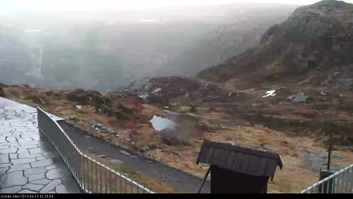 Finse stasjon Bergen, ost