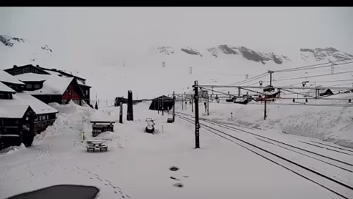 Finse Noch mal etwas Neuschnee