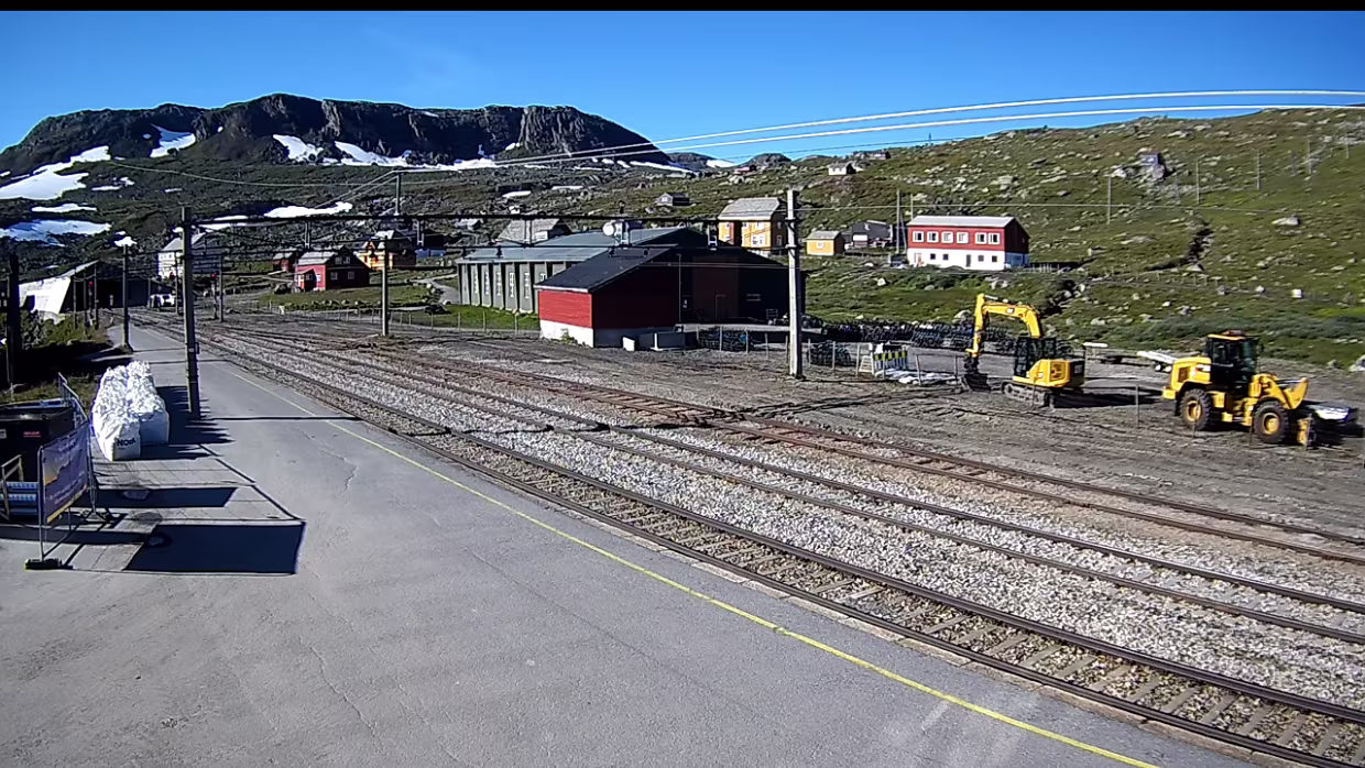 September Bilder von der WebCam Finse stasjon .