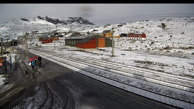 Oktober Bilder von der WebCam Finse stasjon .