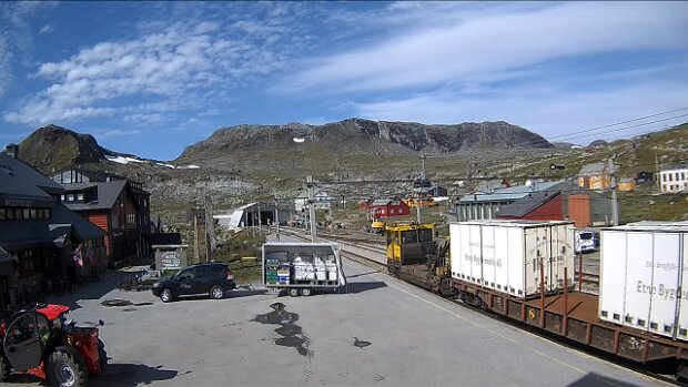 September Bilder von der WebCam Finse stasjon .