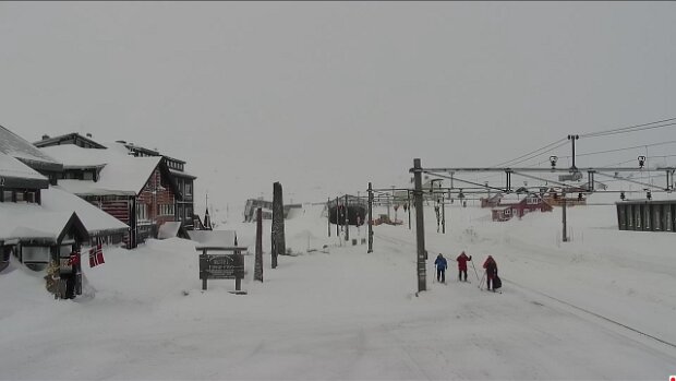 Januar Bilder von der WebCam Finse stasjon .