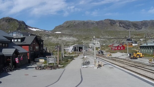 August Bilder von der WebCam Finse stasjon .