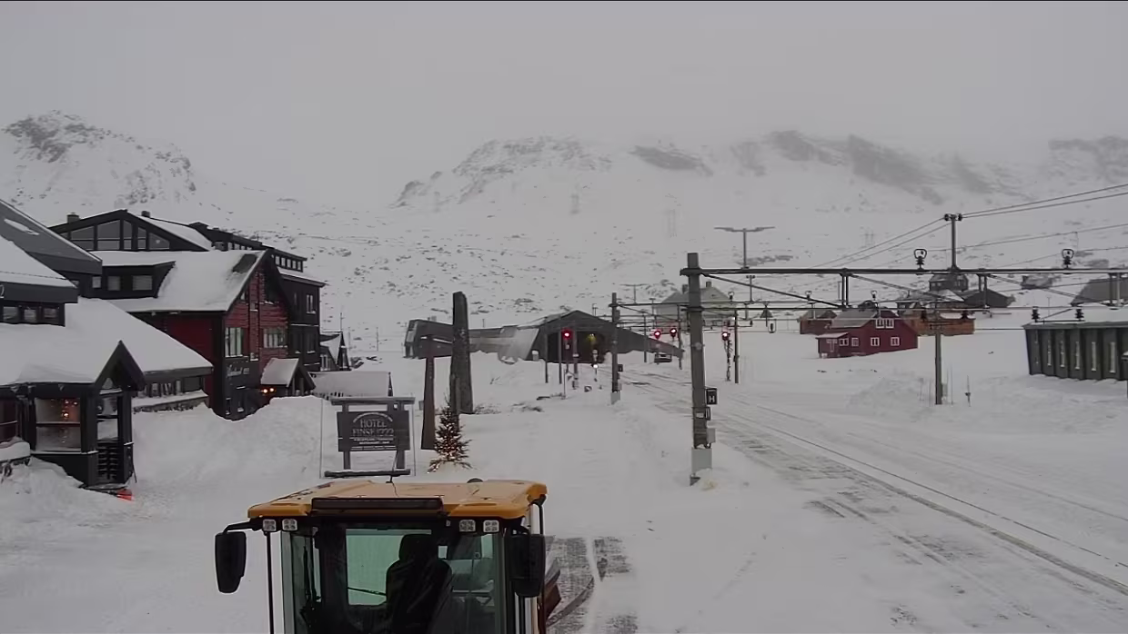 Januar Bilder von der WebCam Finse stasjon .