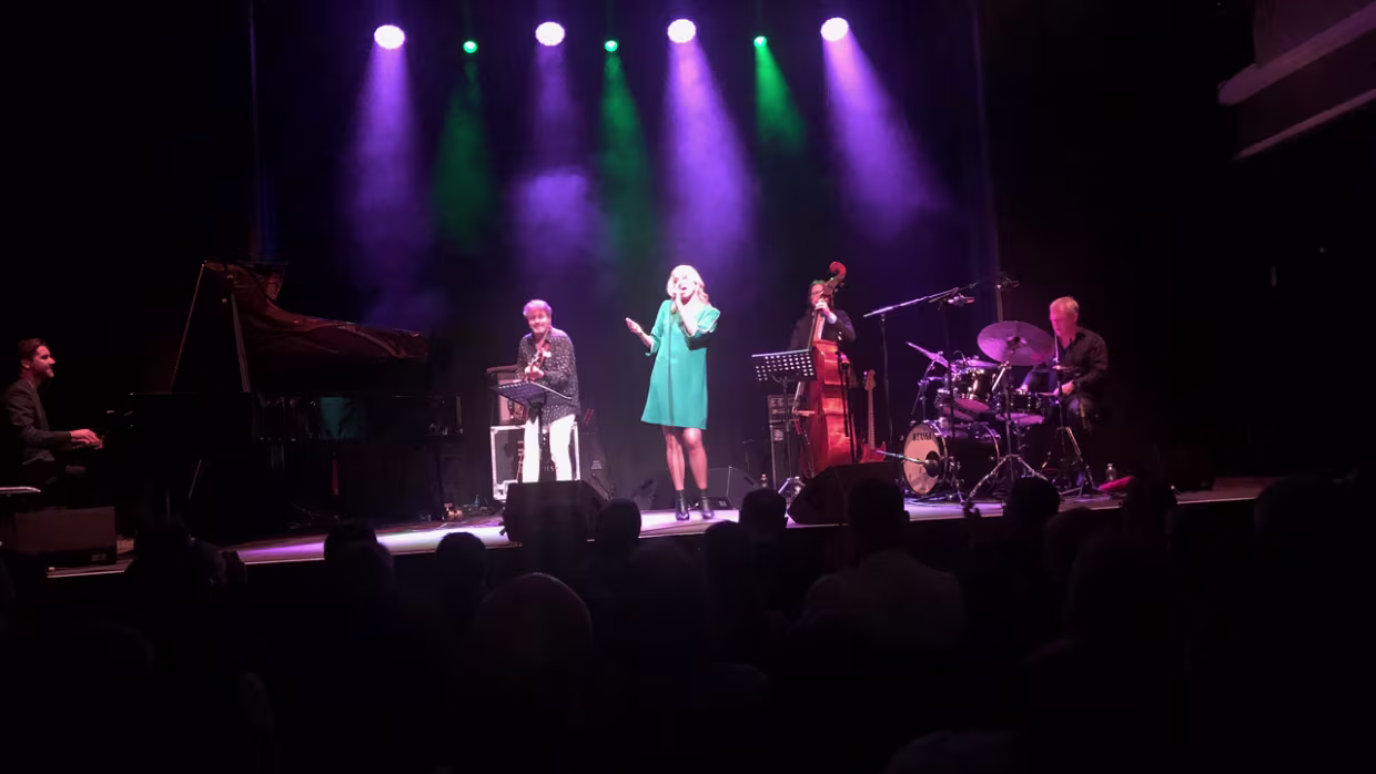 05.03.2020 – Victoria Tolstoy im Frankfurter Hof Mainz Viktoria Tolstoy | ›Stations‹ Tour 2020 präsentiert von kulturnews und Jazz thing 05.03.20 Mainz – Frankfurter Hof Mainz...